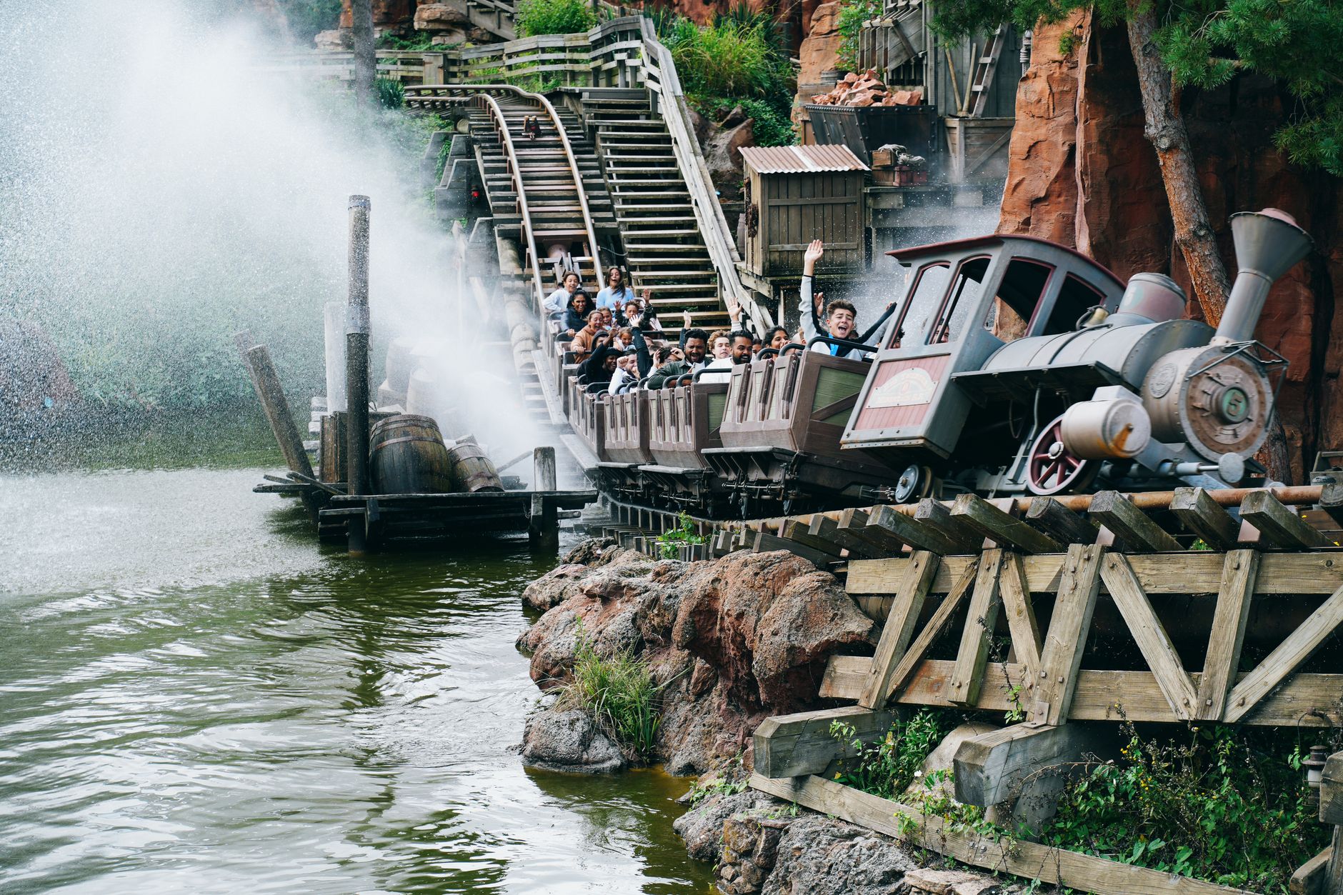 “Disneyland Thrills Now in Your Living Room”: These Disney+ Rides Bring Home the Magic with an Irresistible Star Wars Twist