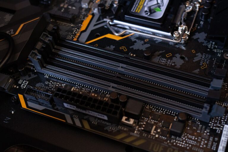 “Revolutionary Breakthrough in Memory Tech”: High Bandwidth Flash Backed by Computing Legends as Sandisk Targets a Cheaper AI Memory Platform