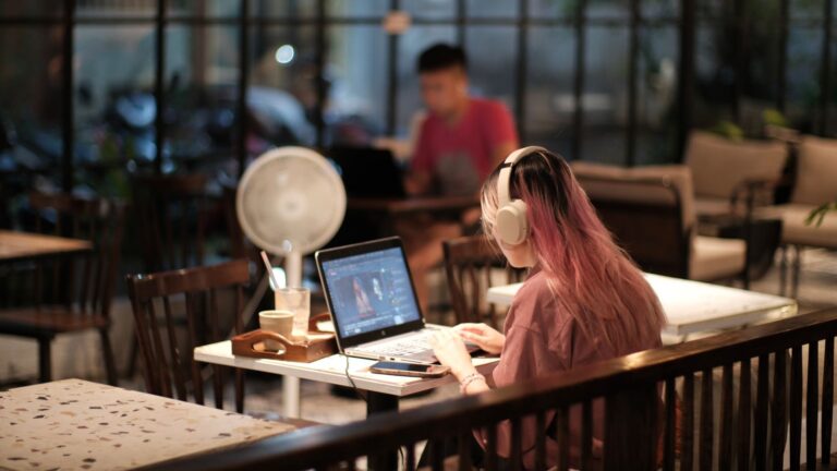 Creative Freelancers Demand Recognition Amid AI Fatigue: “We’re Not Robots”