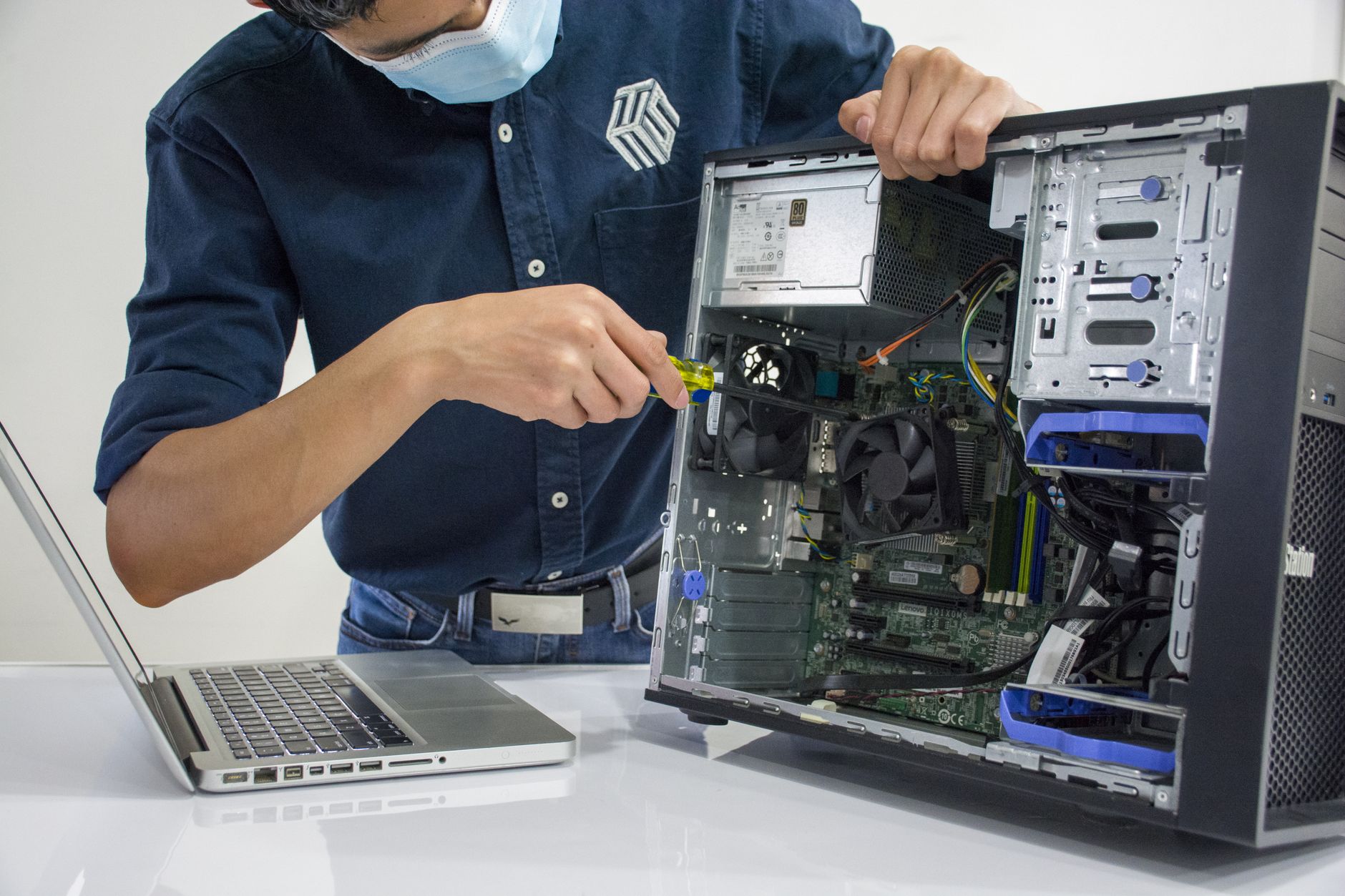 How to troubleshoot common tech issues quickly