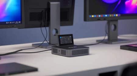 Illustration of a TexHoo ZHR mini PC showcasing its compact design and LCD display.